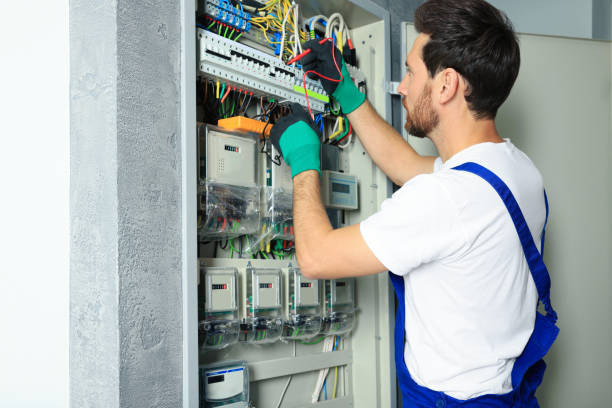 Professional Electrician in East Cleveland, OH